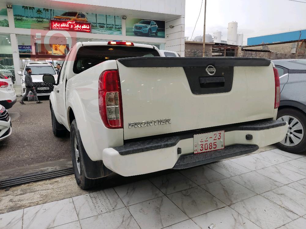 نیسان فرۆنتیر